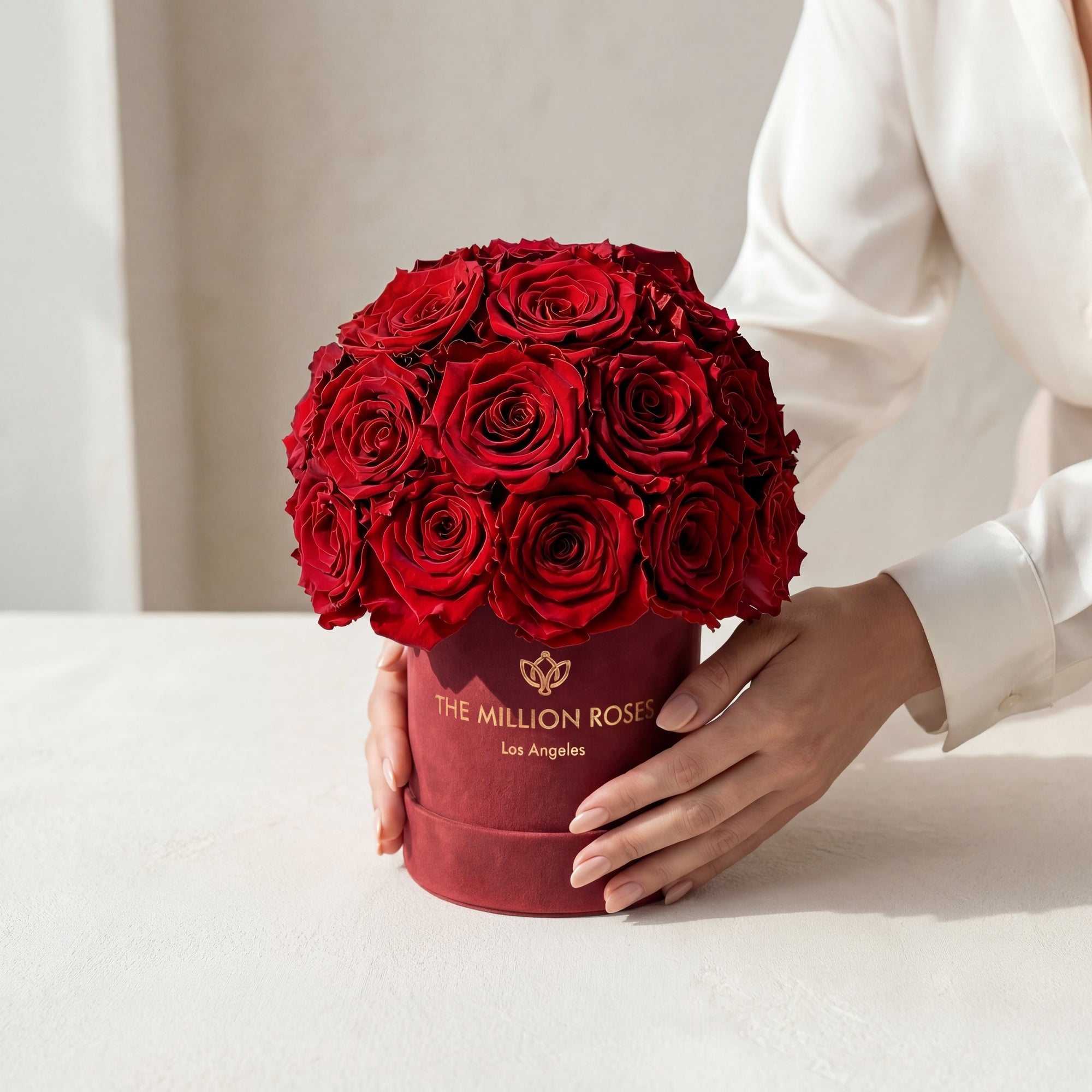 Basic Bordeaux Suede Superdome Box | Red Roses