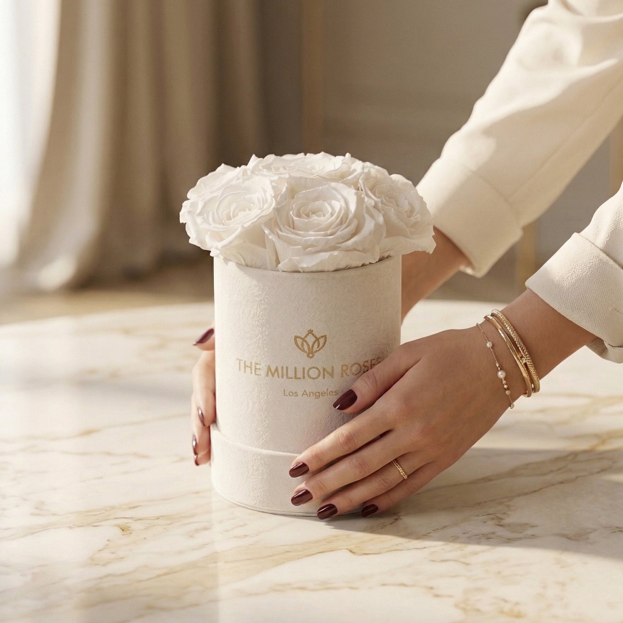 Basic Beige Suede Box | White Roses